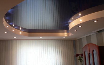 Дизайн и фото фигурных потолков из гипсокартона с подсветкой