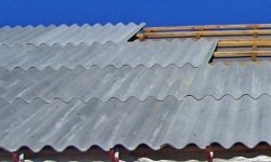 Чем недорого покрыть крышу сарая?