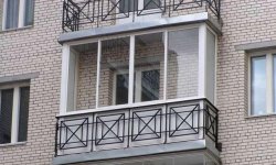Остекление и отделка балконов разными способами
