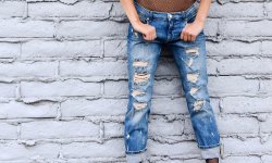 Как правильно сделать красивые дырки на джинсах своими руками