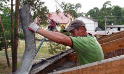 Как правильно перекрыть крышу дома своими руками?