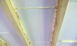 Утепление потолка пенопластом снаружи и изнутри в деревянном доме