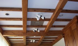 Монтаж, фото и стоимость декоративных потолочных фальш балок из дерева