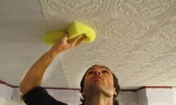 Как быстро отмыть жирную и пожелтевшую потолочную плитку из пенопласта на кухне