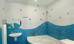 Облицовка ванной комнаты плиткой – традиционный вид отделки