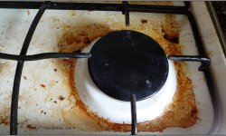 Дешевые и эффективные способы быстро отмыть газовую плиту от жира и нагара