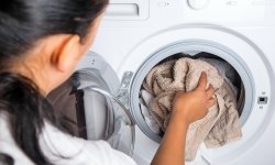 Почему стиральная машина сильно трясется при отжиме, и что можно сделать самому