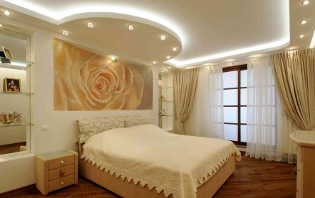 Варианты дизайна и фото гипсокартонных потолков для спальни
