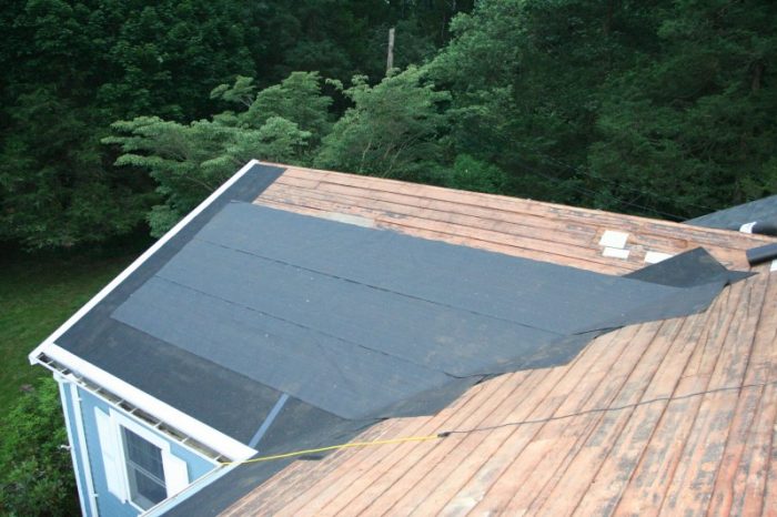 монтаж битумного покрытия на деревянную крышу