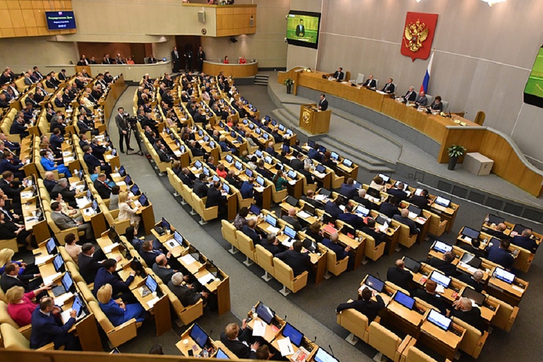 Сегодняшние новости госдумы о пенсиях. План зала заседаний государственной Думы. Как выглядит зал заседаний в Госдуме. Вход в зал заседания Госдумы. Дума пенсии.