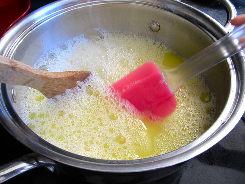Как сделать твердое мыло по самому простому рецепту