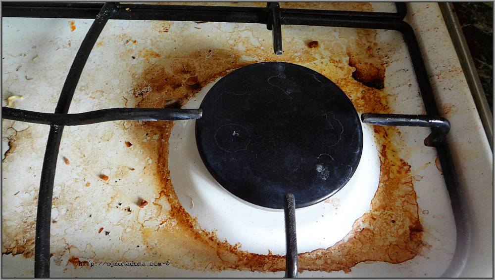 Как отмыть плиту от пригоревшего жира